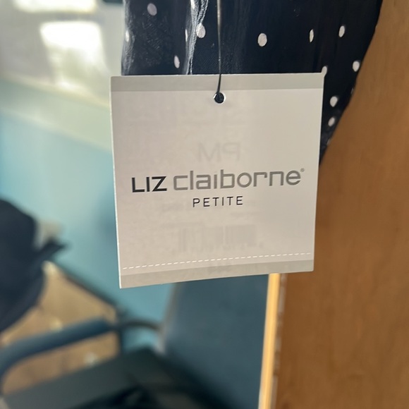 New - Picture 4 of 4